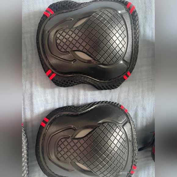 Protective Gear for Roller skating - Picture 4 of 5